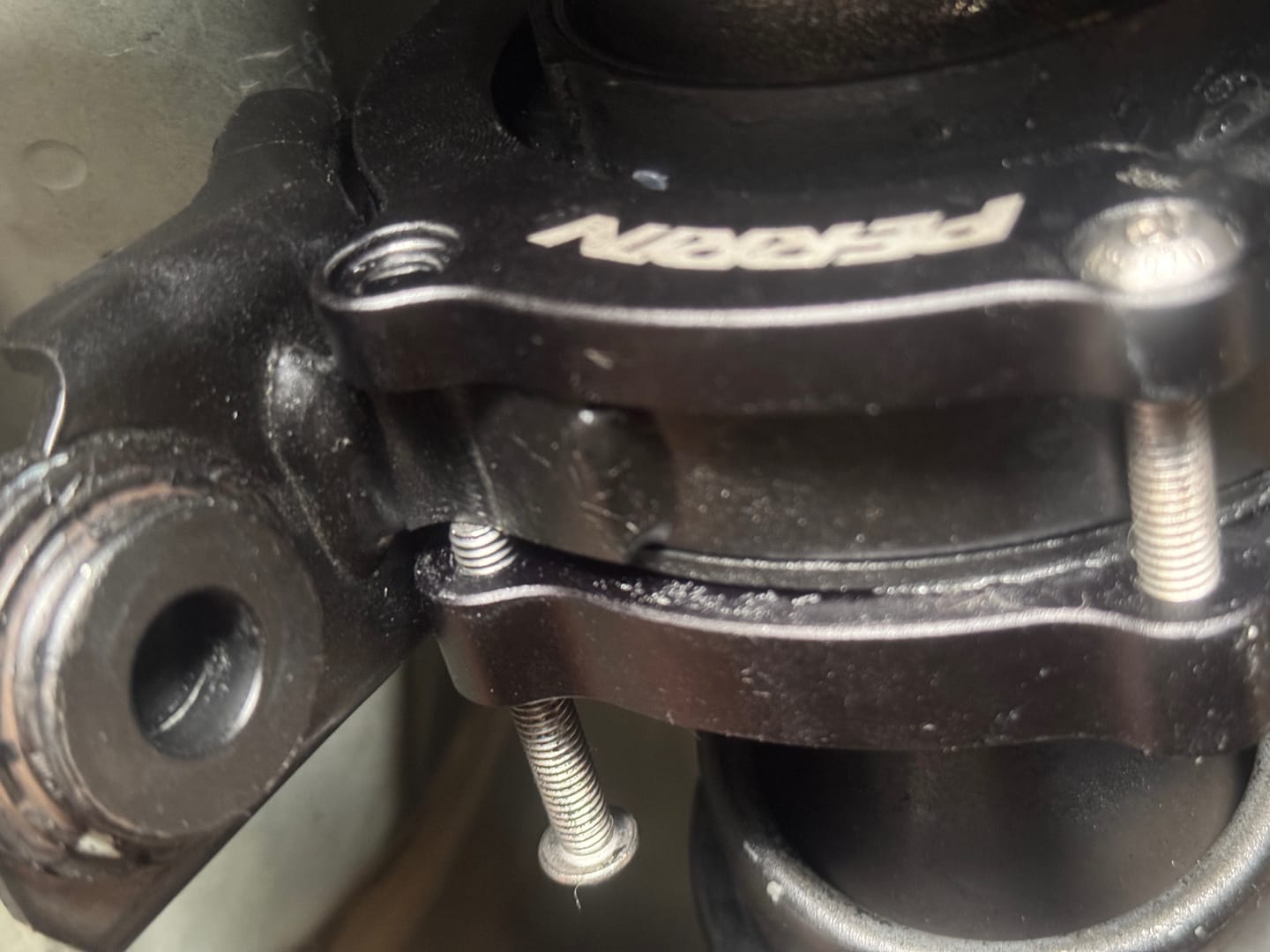 Customer photo review of Driveshaft Lockdown