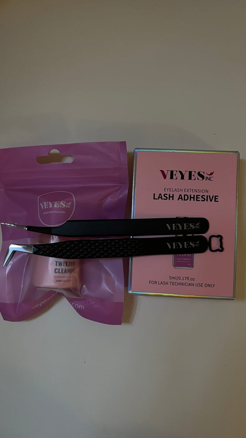 Customer photo review of Noir N°7 - Fiber Lash Tweezer