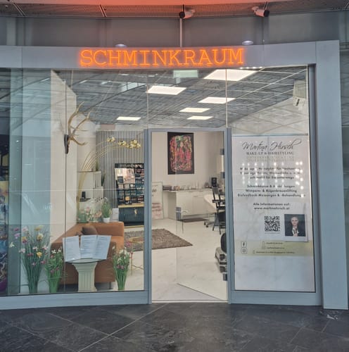 Customer photo review of LED-Neon Schriftzug SCHMINKRAUM