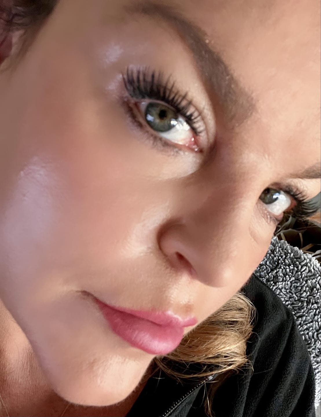 Customer photo review of The Ultimate Kit |Up to 45 Full Sets|450 Lash Clusters