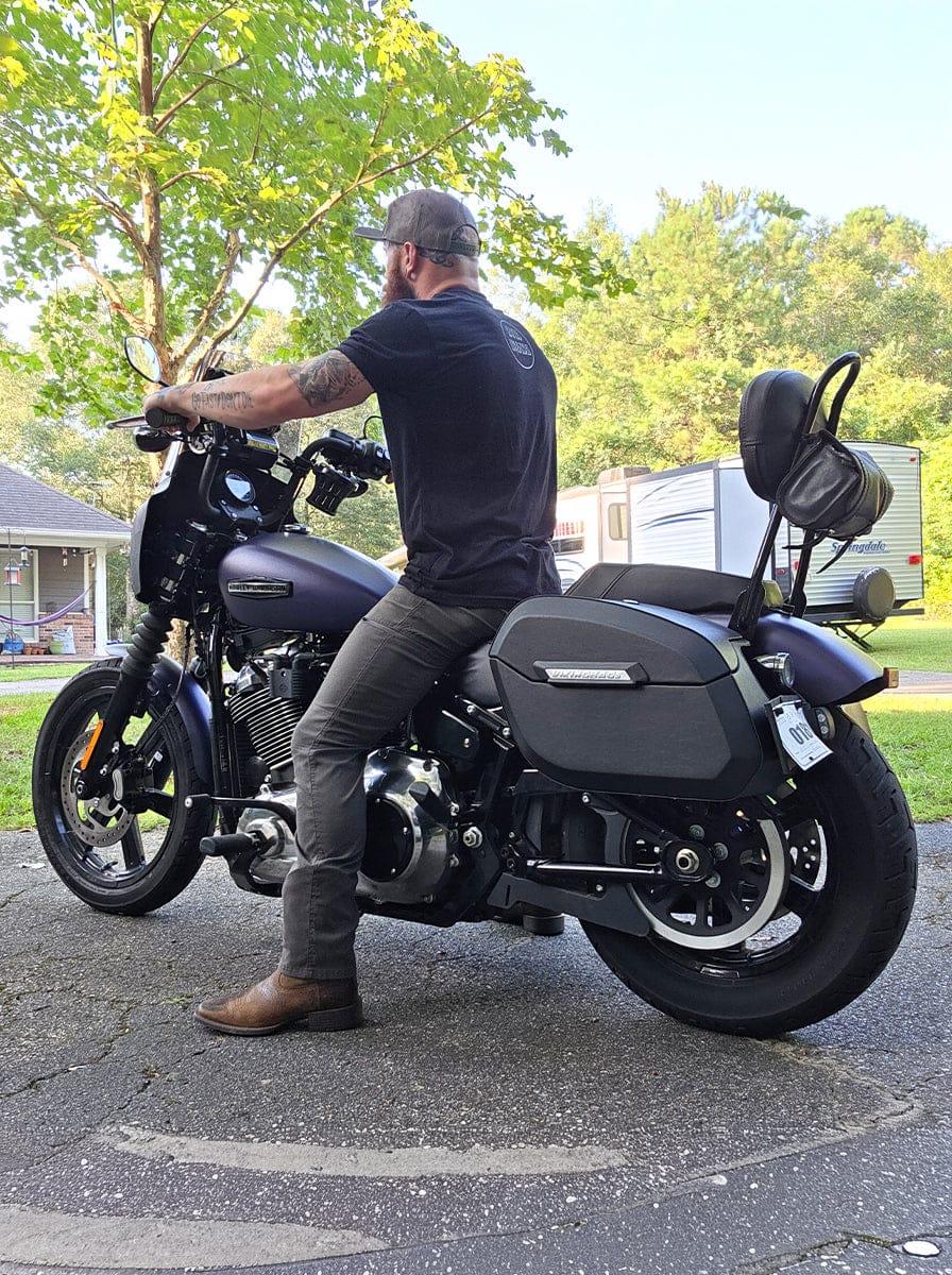 Customer photo review of 32L - Darkin Large Quick Mount Leather Wrapped Hard Saddlebags for Harley Softail Street Bob FXBB/S