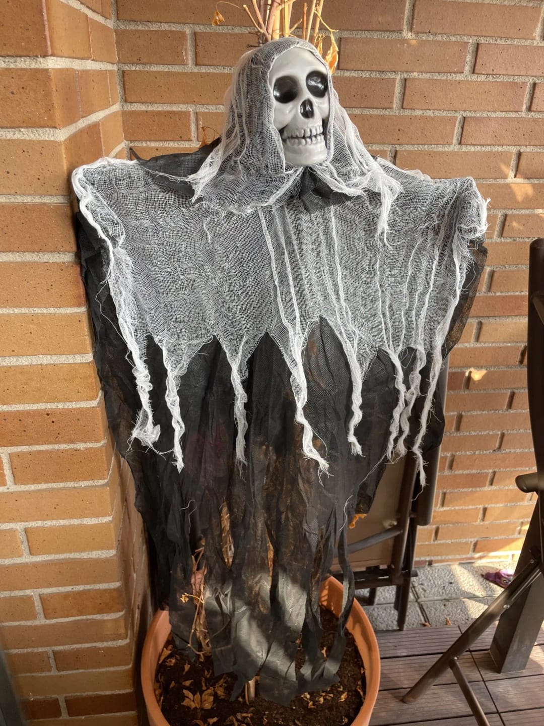 Customer photo review of Fantasma Esqueleto Colgante Luminoso 💀 – Decoración de Halloween para Casa, Jardín y Fiestas