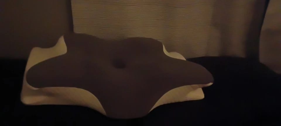 Customer photo review of ORVANE Butterfly™ – 5 Zone Neck & Shoulder Pain Relief Pillow