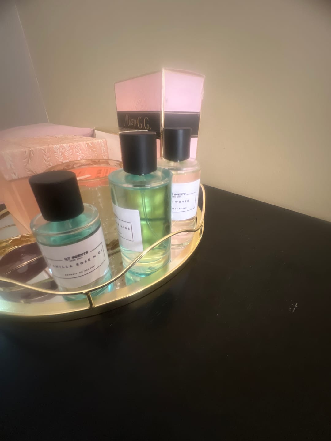 Customer photo review of Vanilla rose nior  unisex