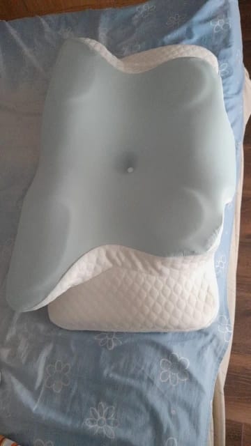 Customer photo review of ORVANE Butterfly™ – 5 Zone Neck & Shoulder Pain Relief Pillow