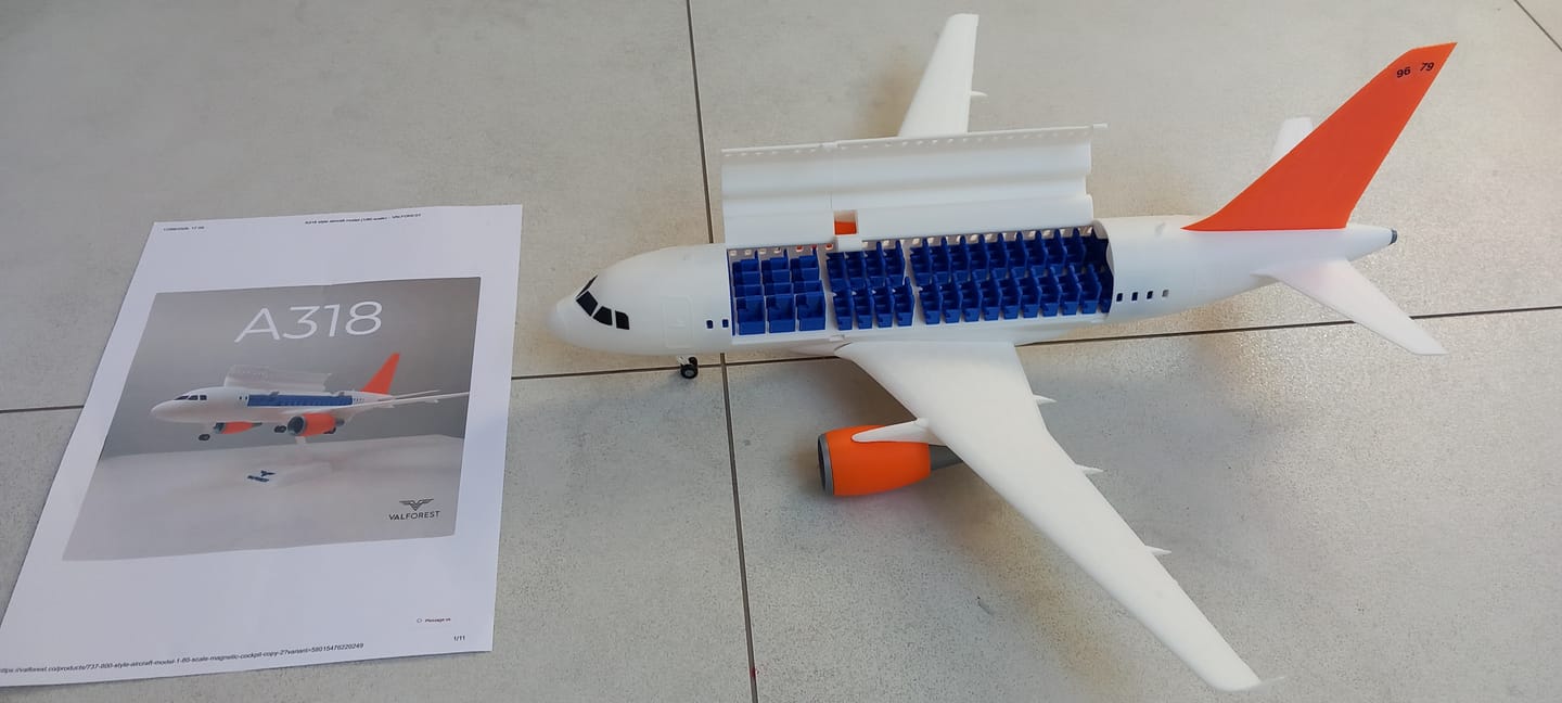 Customer photo review of A318 style aircraft model (1/80 scale)