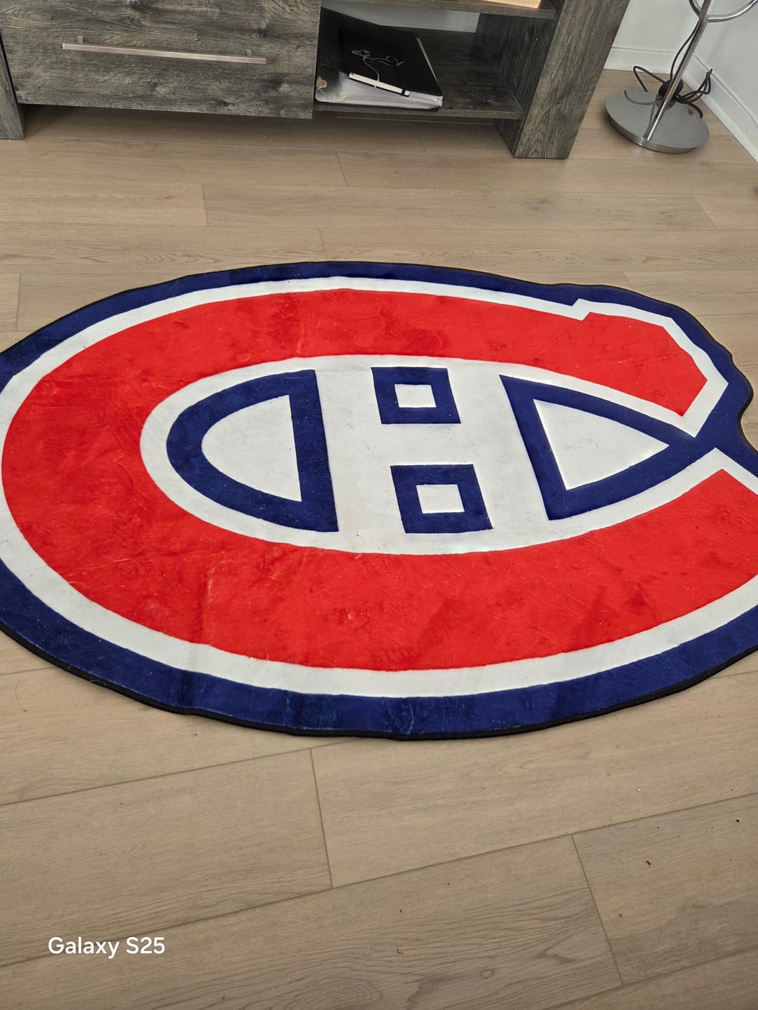 Customer photo review of Montreal Canadiens rug