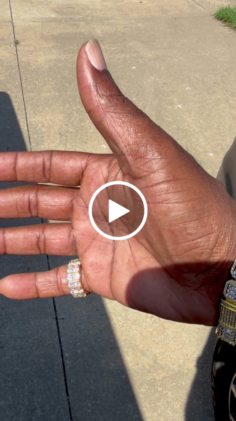 Customer video review of 10mm S925 2 Row Moissanite Eternity Ring