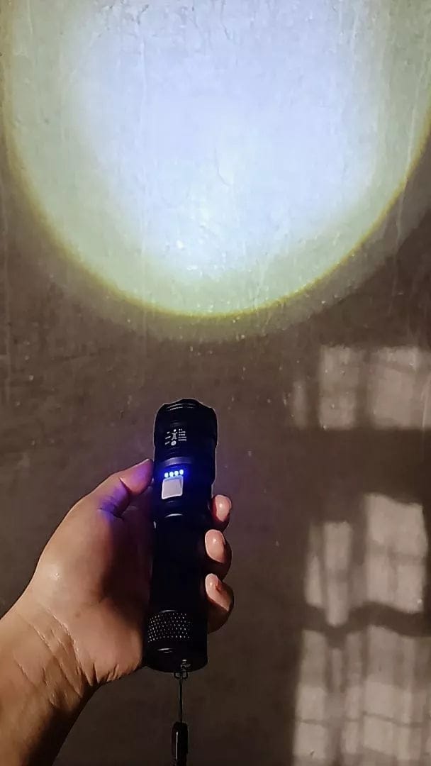 Customer photo review of TORCH™ Heavy-Duty Long-Range Flashlight