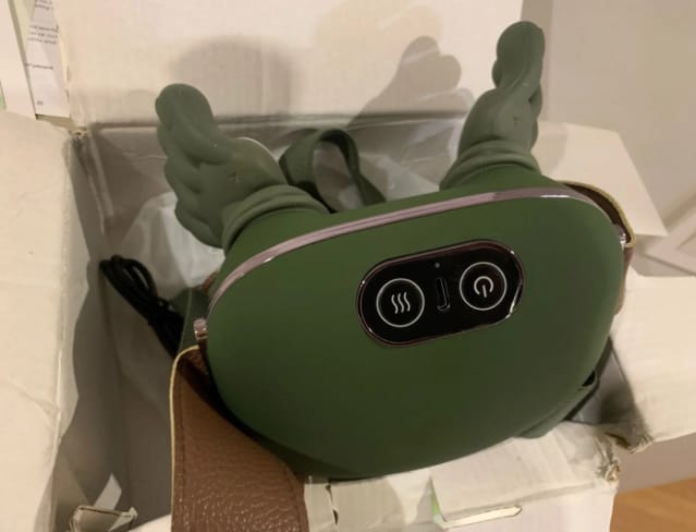 Customer photo review of Zavelix™ Dual-Use Red Light & Deep-Kneading Massager for People & Pets
