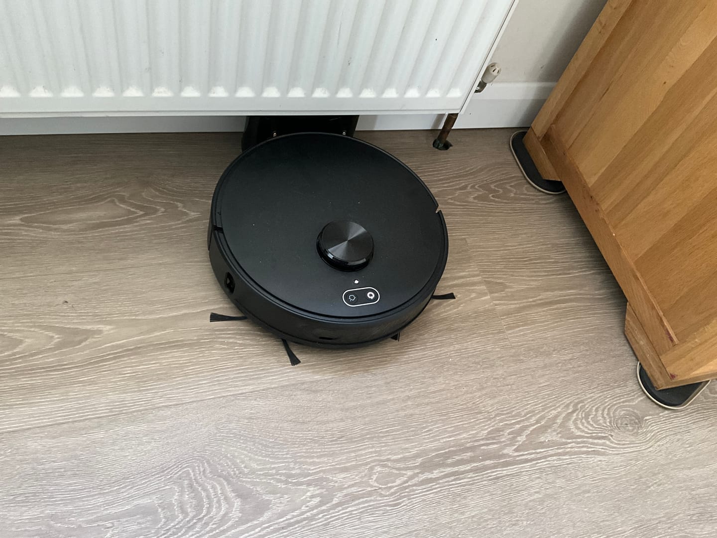 Customer photo review of Robot Vacuum V8 Pro – Fully Automatic Cleaning with Mopping Function, Intelligent Navigation & App Control