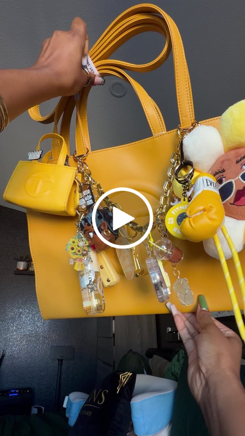 Customer video review of "Honey Sunpreme" Plush Keychain