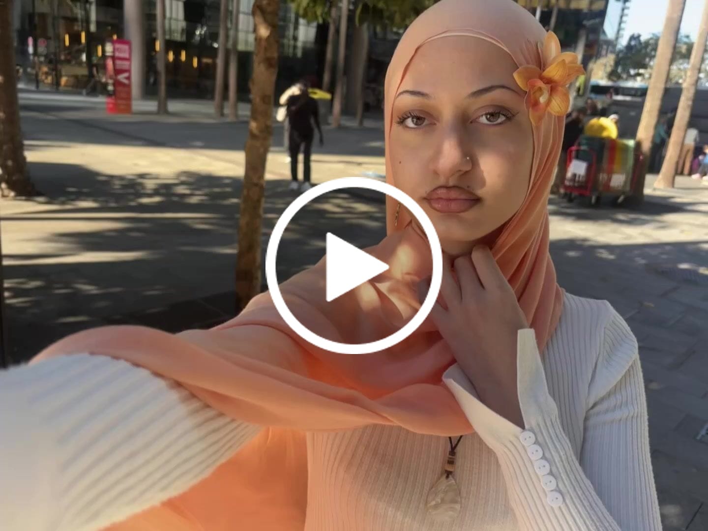 Customer video review of Peach Premium Modal