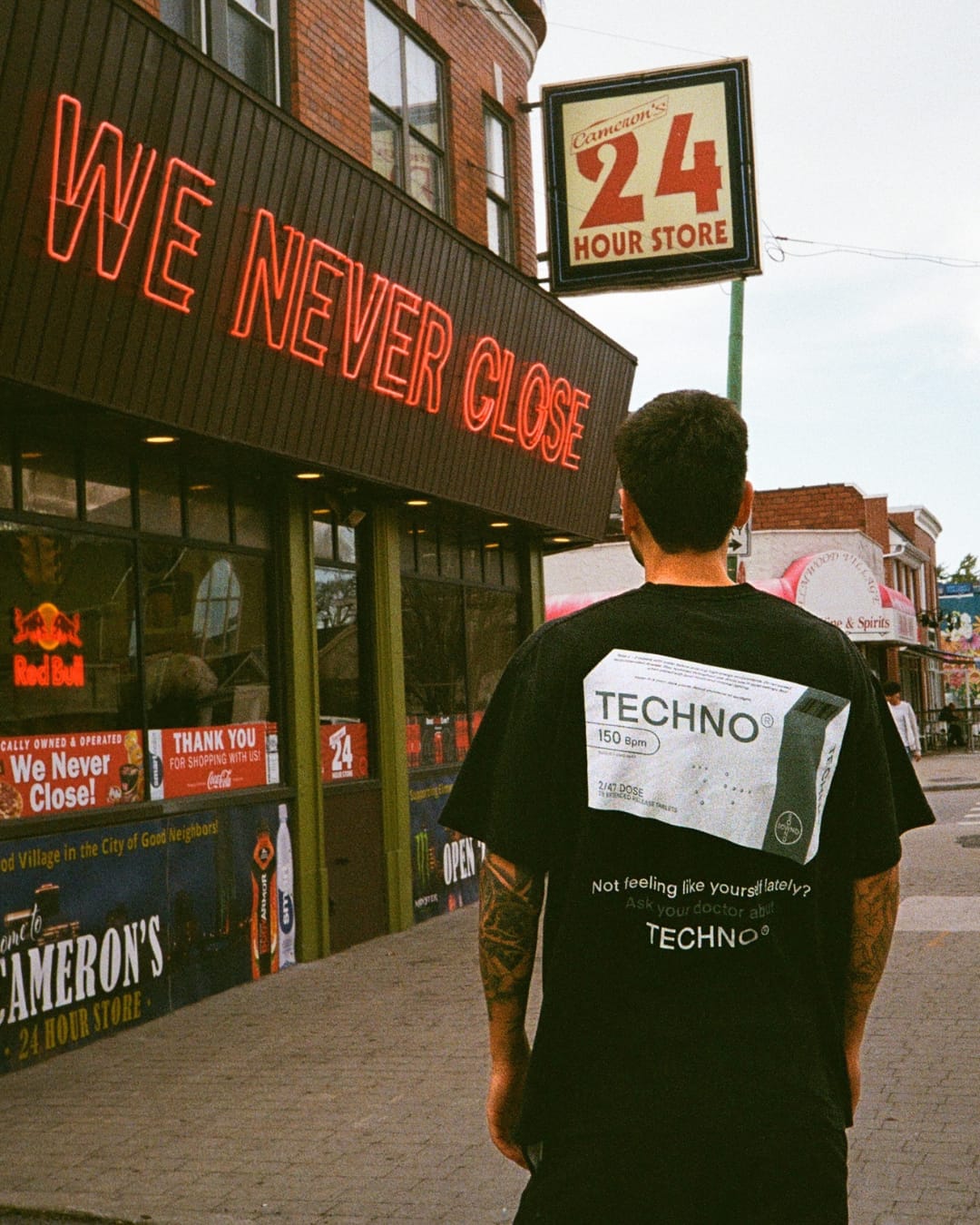 Customer photo review of TECHNO PILLS T-SHIRT
