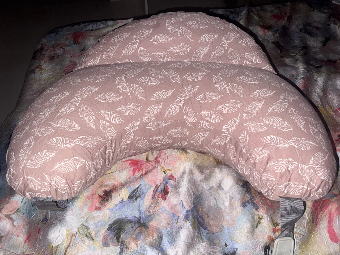 Customer photo review of Momcozy Multifunctional and Adjustable Nursing Pillow (Light Pink)