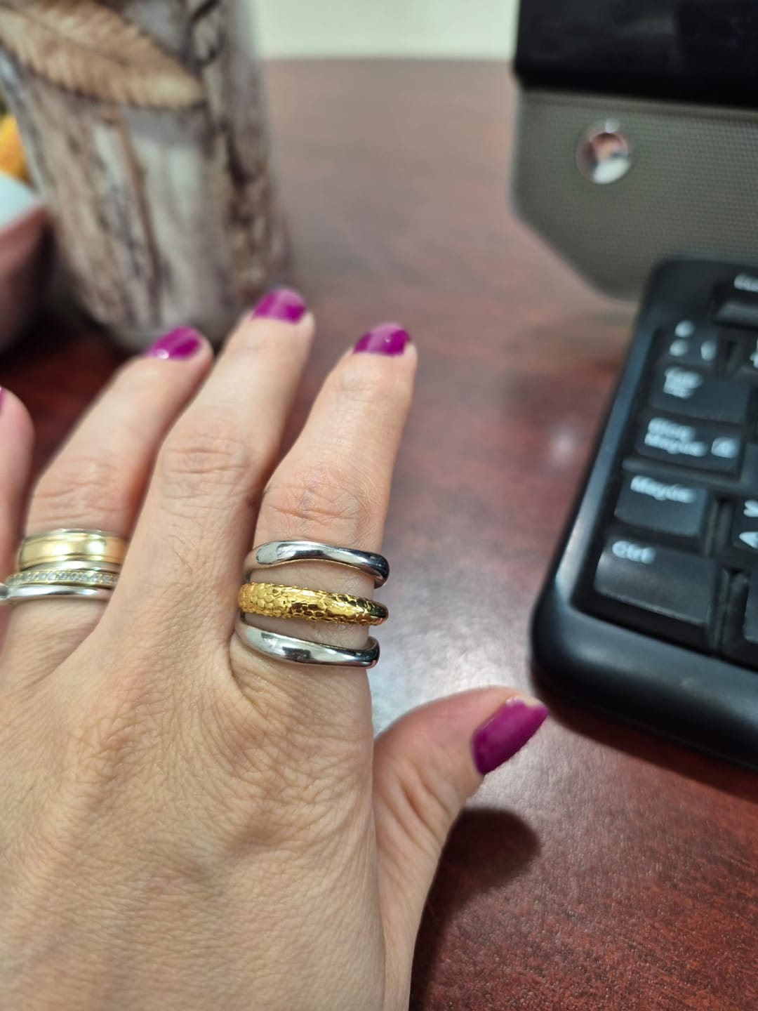 Customer photo review of Anillo Combinado Triple Linea Martillado