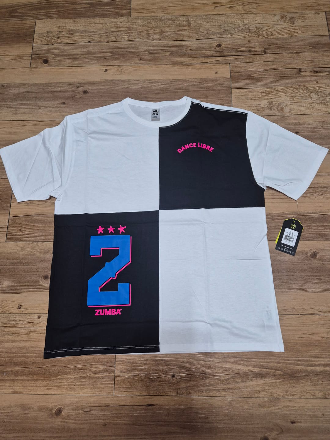 Customer photo review of Zumba Libre Men's Oversized Crew Neck Tee