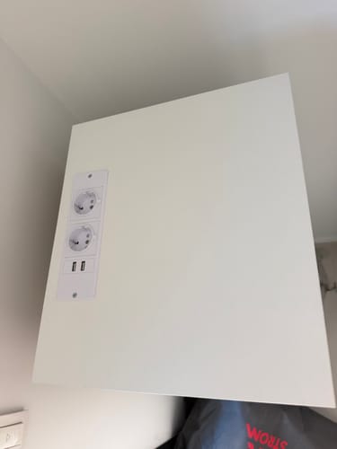 Customer photo review of Κομοδίνο Υπνοδωματίου Σετ 2 τεμ. με πολύμπριζο και Θύρες USB Βοηθητικό Τραπεζάκι Συρταριέρα Γραφείου σε Διάφορα Χρώματα LE-T831B56