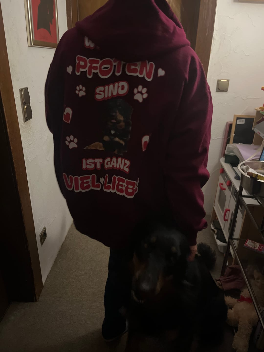 Customer photo review of Wo diese Pfoten sind - Personalisierbarer Classic Zipper Hoodie Unisex