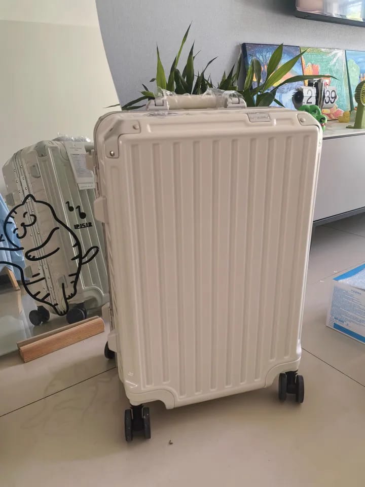 Customer photo review of AURA Collection