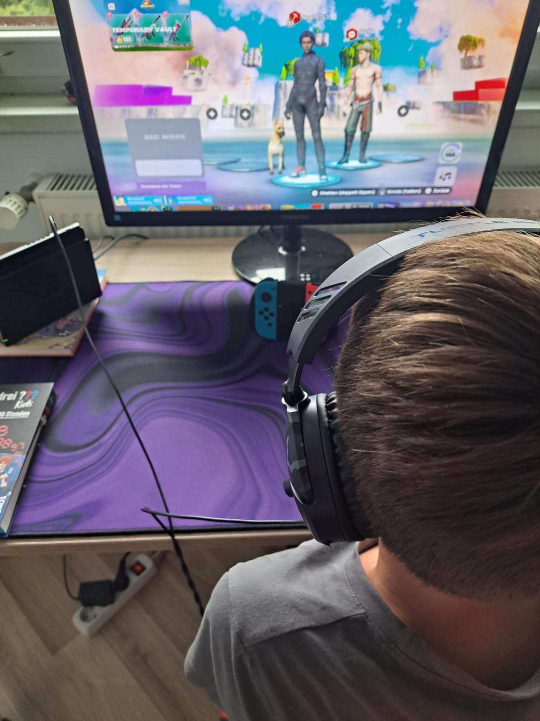 Customer photo review of RZ Mousepad Liquid Purple - Speed