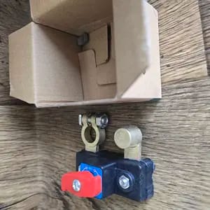 Customer photo review of Interruttore Batteria Auto Rame Alta Conduttività Stabile