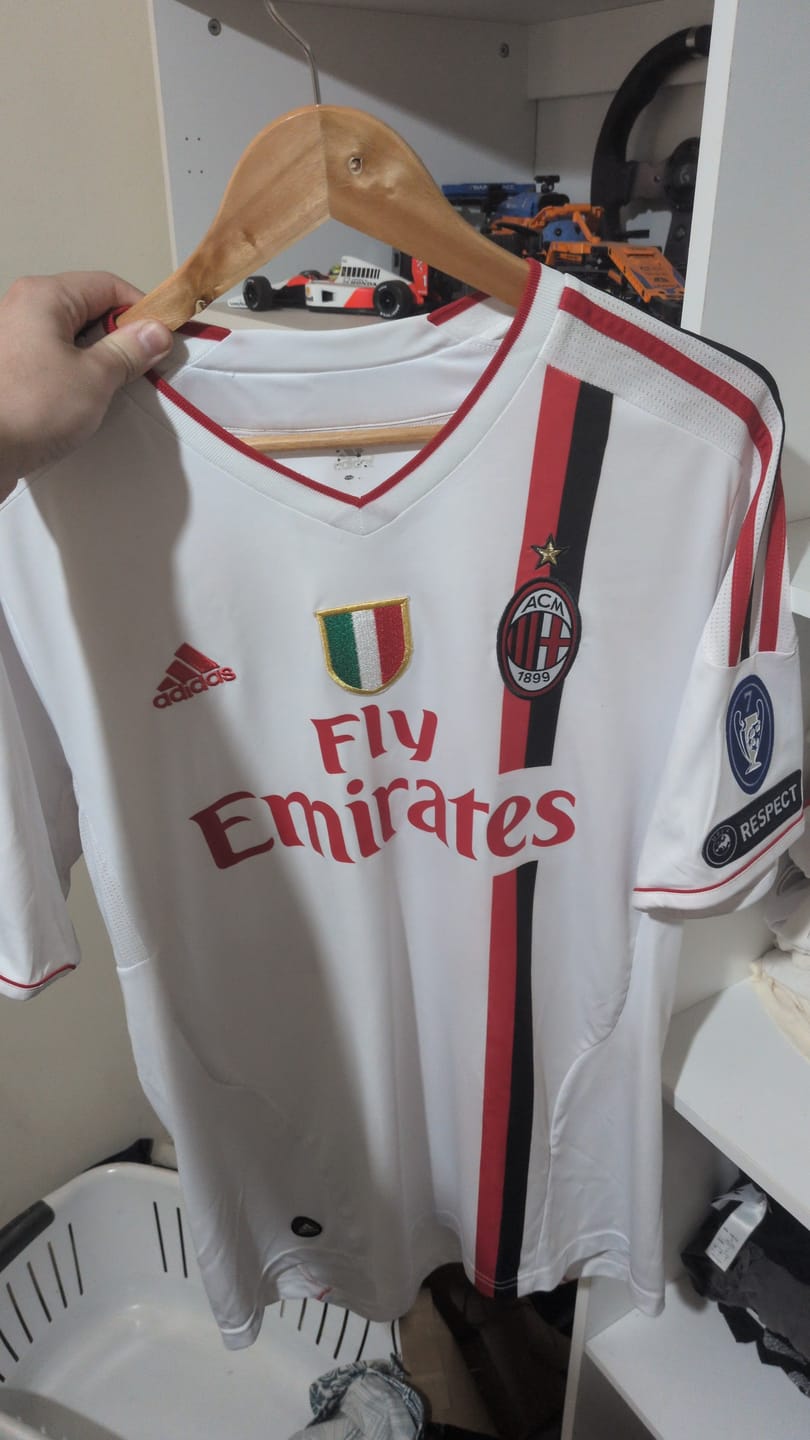 Customer photo review of AC Milan 2011-12 Away Shirt (#11 IBRAHIMOVIĆ)
