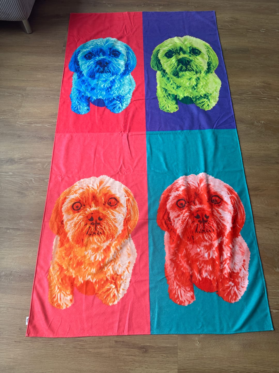 Customer photo review of Personalisiertes Strandtuch - Farbquadrate
