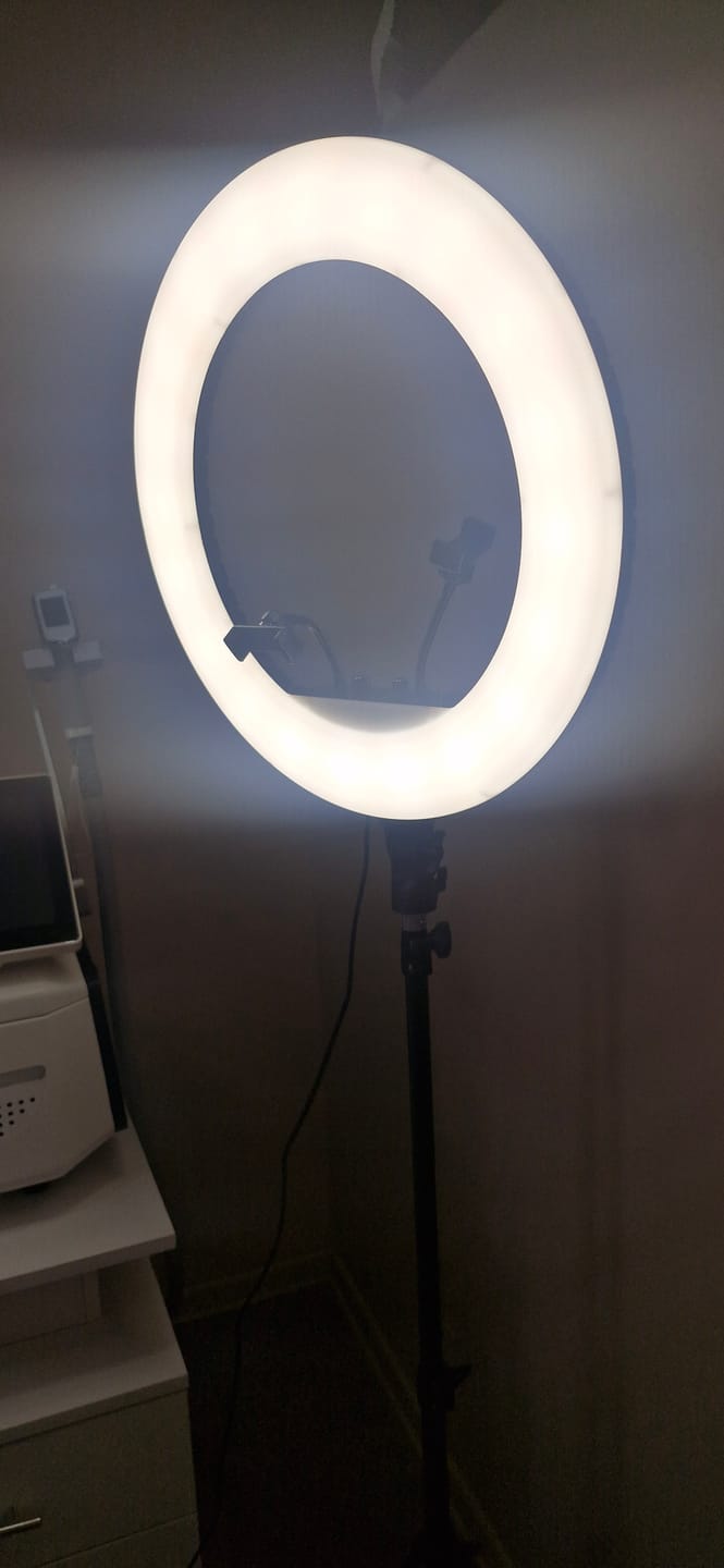 Customer photo review of RING LIGHT 21 – PROFESIONALNO OSVETLJENJE ZA SAVRŠENE FOTKE I VIDEO!