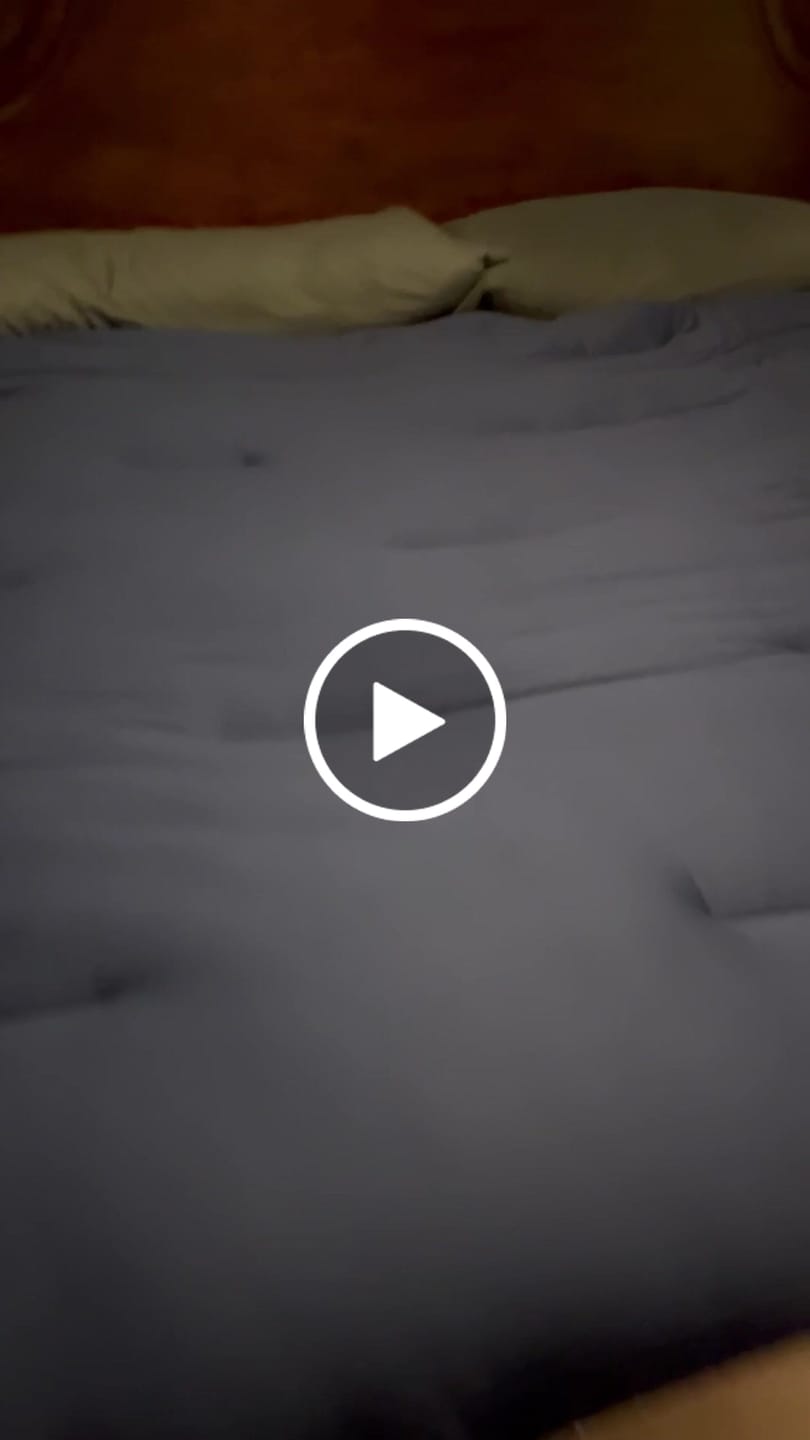 Customer video review of MarshMellow Comforter