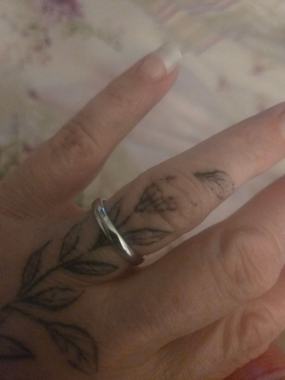 Customer photo review of White Gold 3mm Wonder Ring