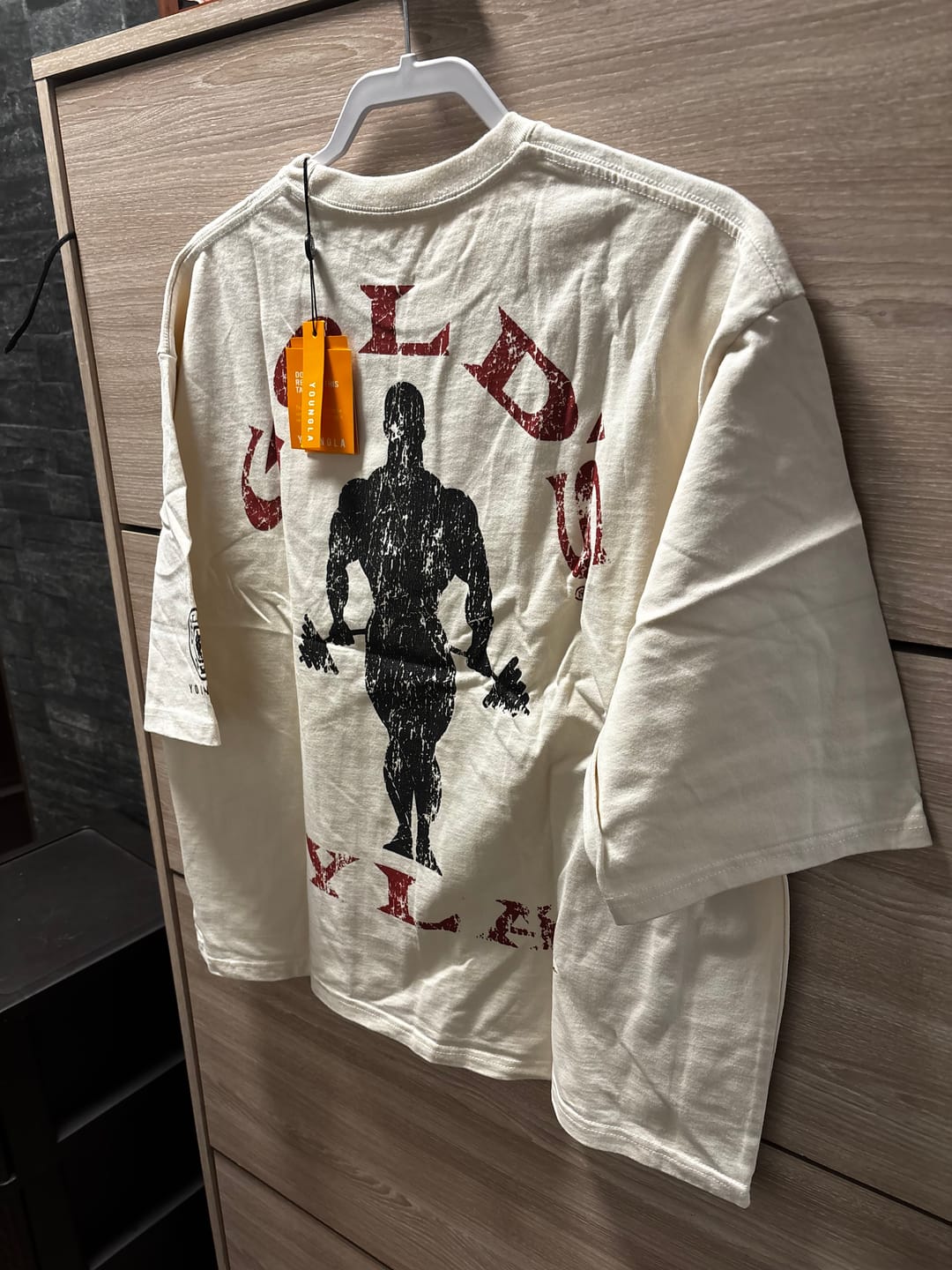 Customer photo review of 4002 - Golds Gym New Age Tees