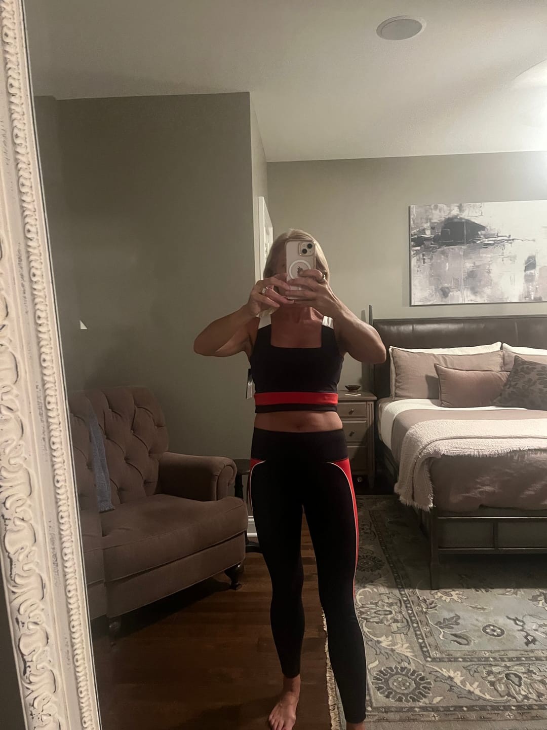 Customer photo review of BOLD Colorblocked Full Length Legging