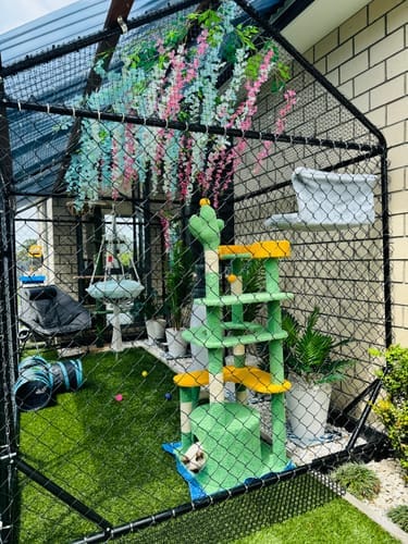 Customer photo review of Aegis Outdoor Dog Run With Roof Cover - 196x389x230cm
