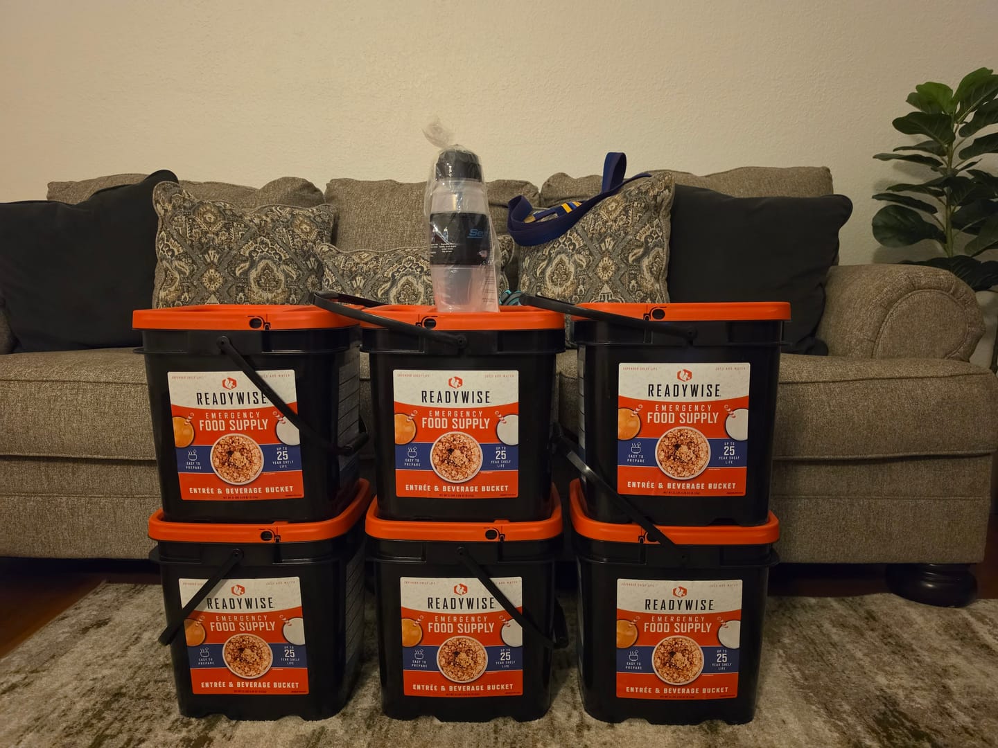 Customer photo review of 120 Serving Entree & Beverage Bucket