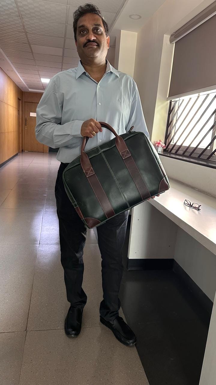 Customer photo review of MaheTri Jefferson Briefcase- Green