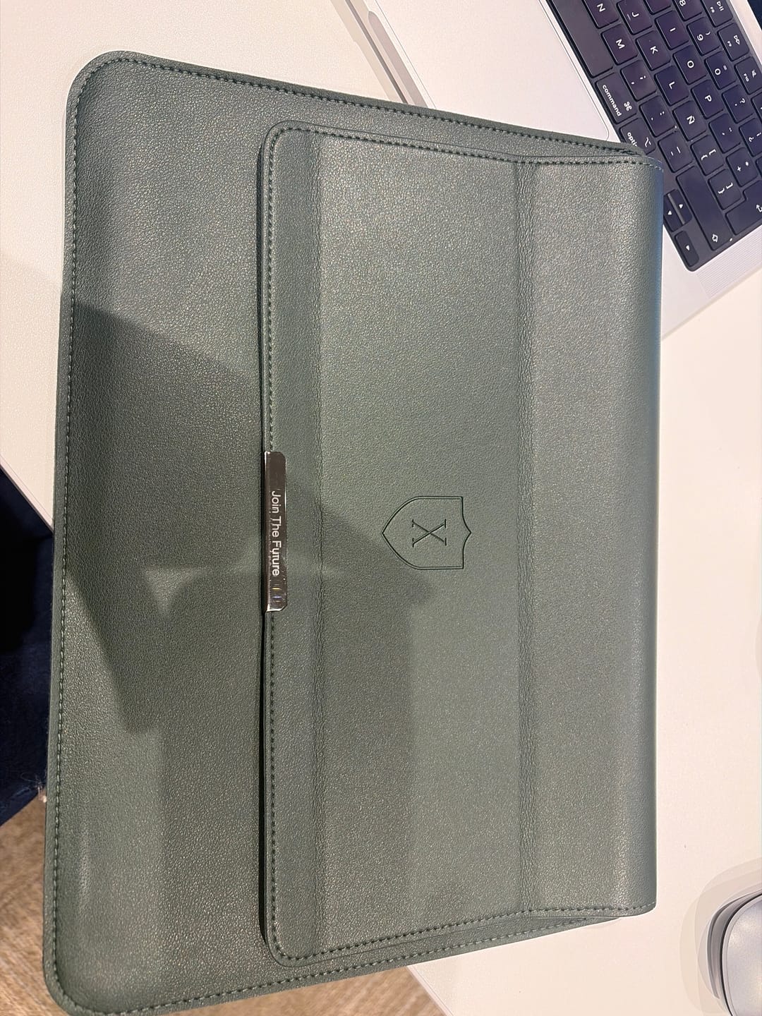 Customer photo review of Funda Notebook Smart Workstation