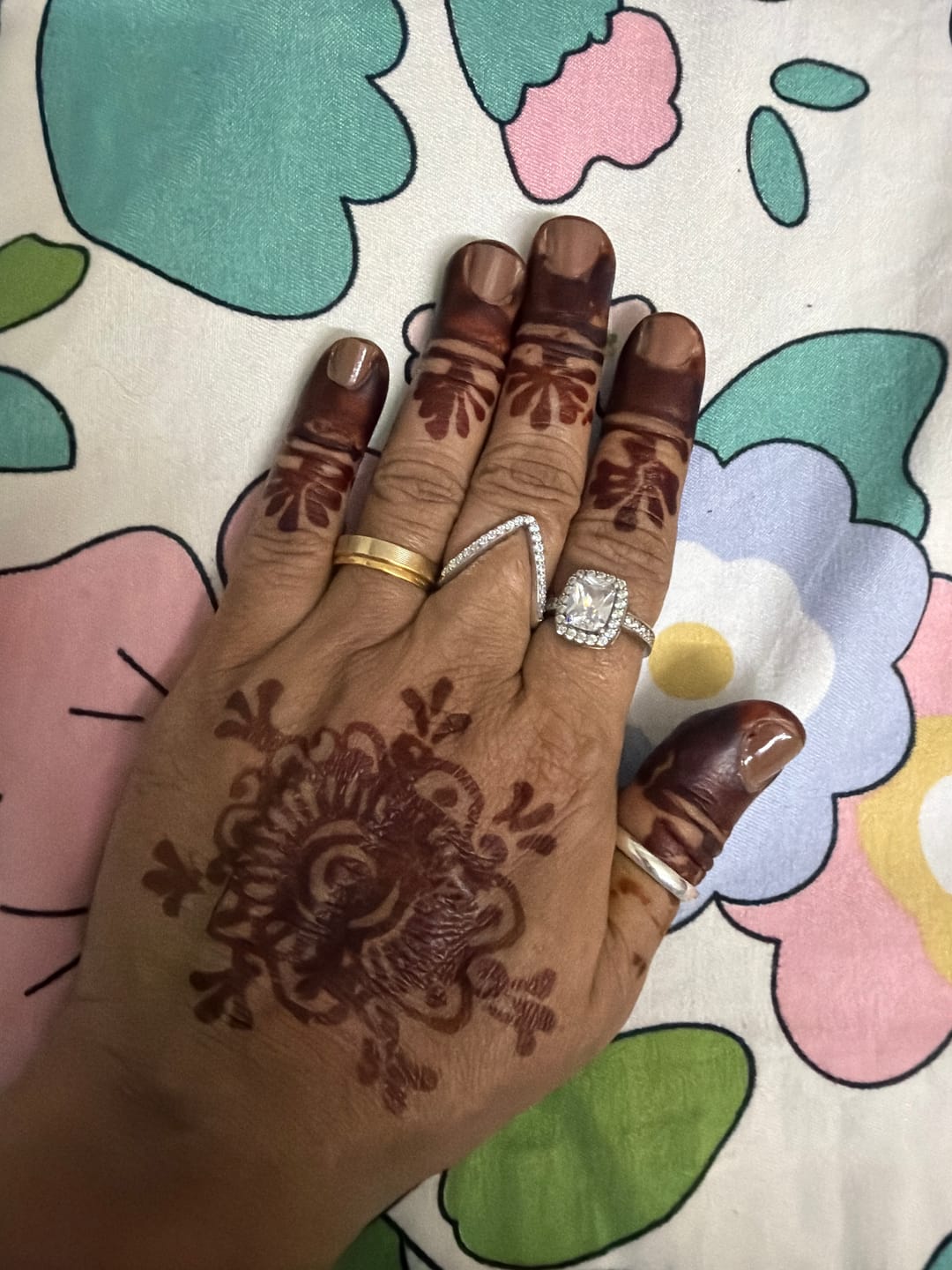 Customer photo review of Kriti Sanon Silver Beautiful Vanki Ring