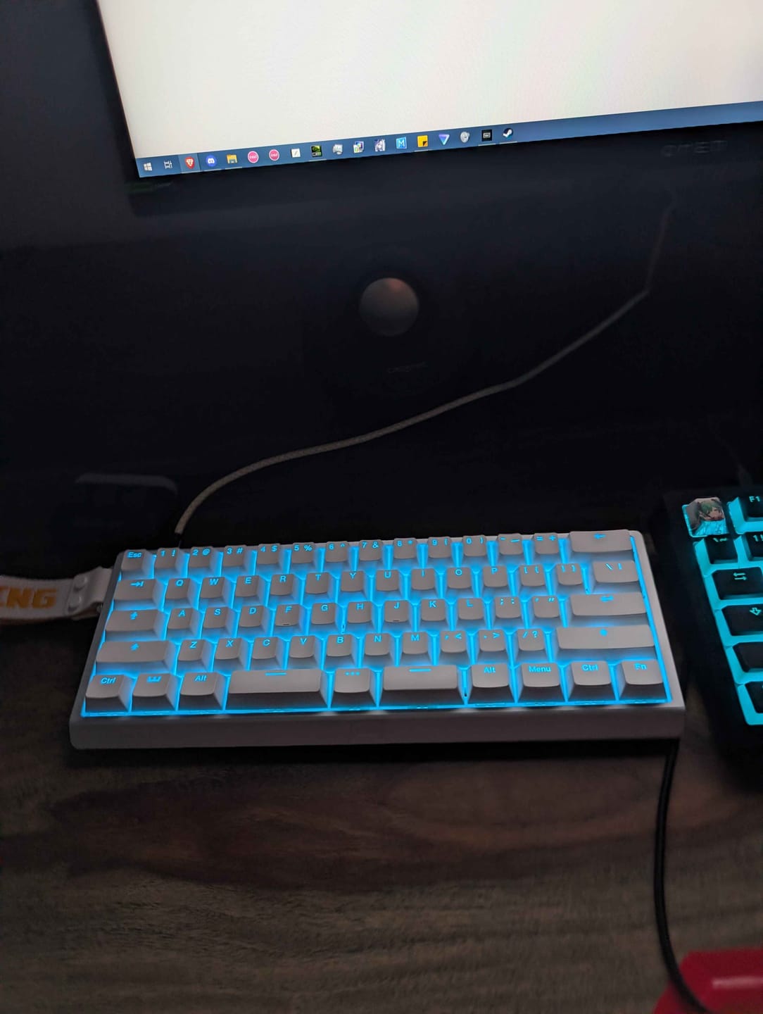 Customer photo review of Wooting 60HE v2 - Split Spacebad - Aluminum White