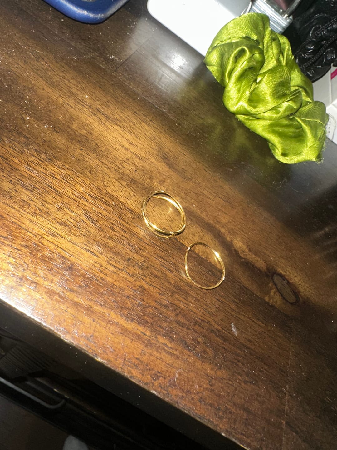 Customer photo review of Gold Infinity Loop Ring
