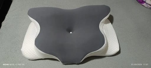 Customer photo review of ORVANE Butterfly™ – 5 Zone Neck & Shoulder Pain Relief Pillow