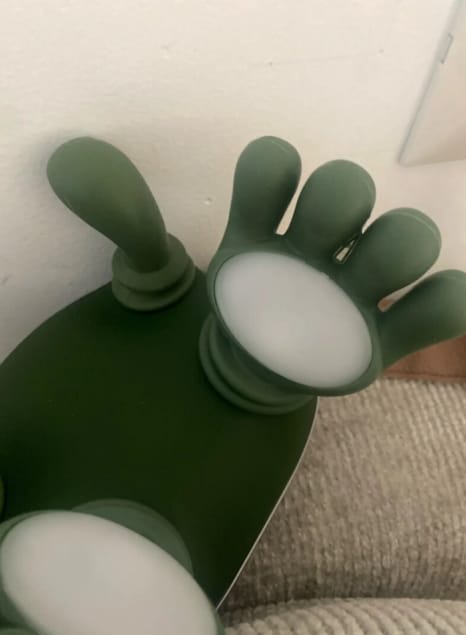 Customer photo review of Zavelix™ Dual-Use Red Light & Deep-Kneading Massager for People & Pets