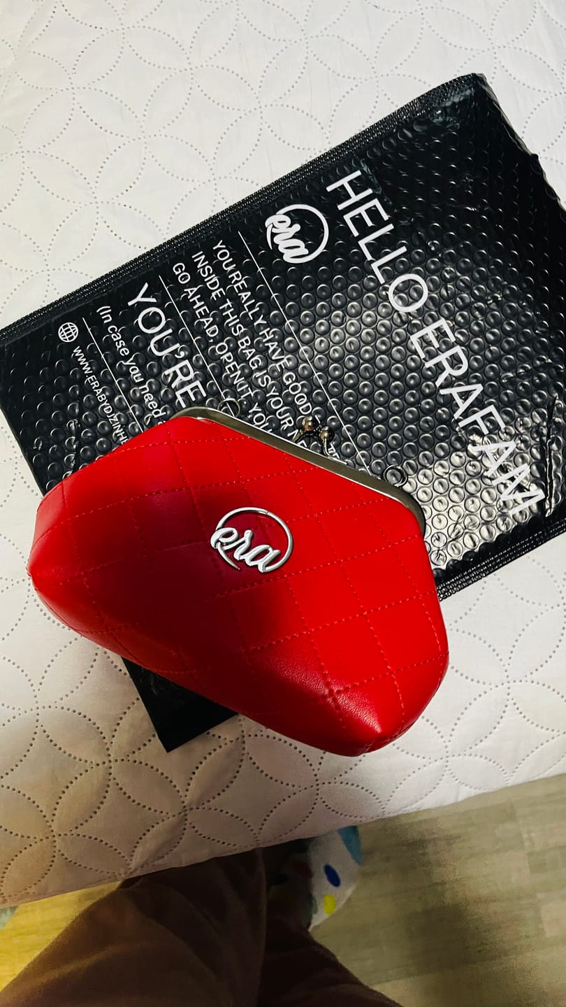 Customer photo review of ERA Mini Kisslock Chain Bag – Red