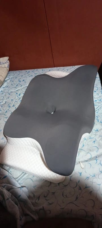 Customer photo review of ORVANE Butterfly™ – 5 Zone Neck & Shoulder Pain Relief Pillow
