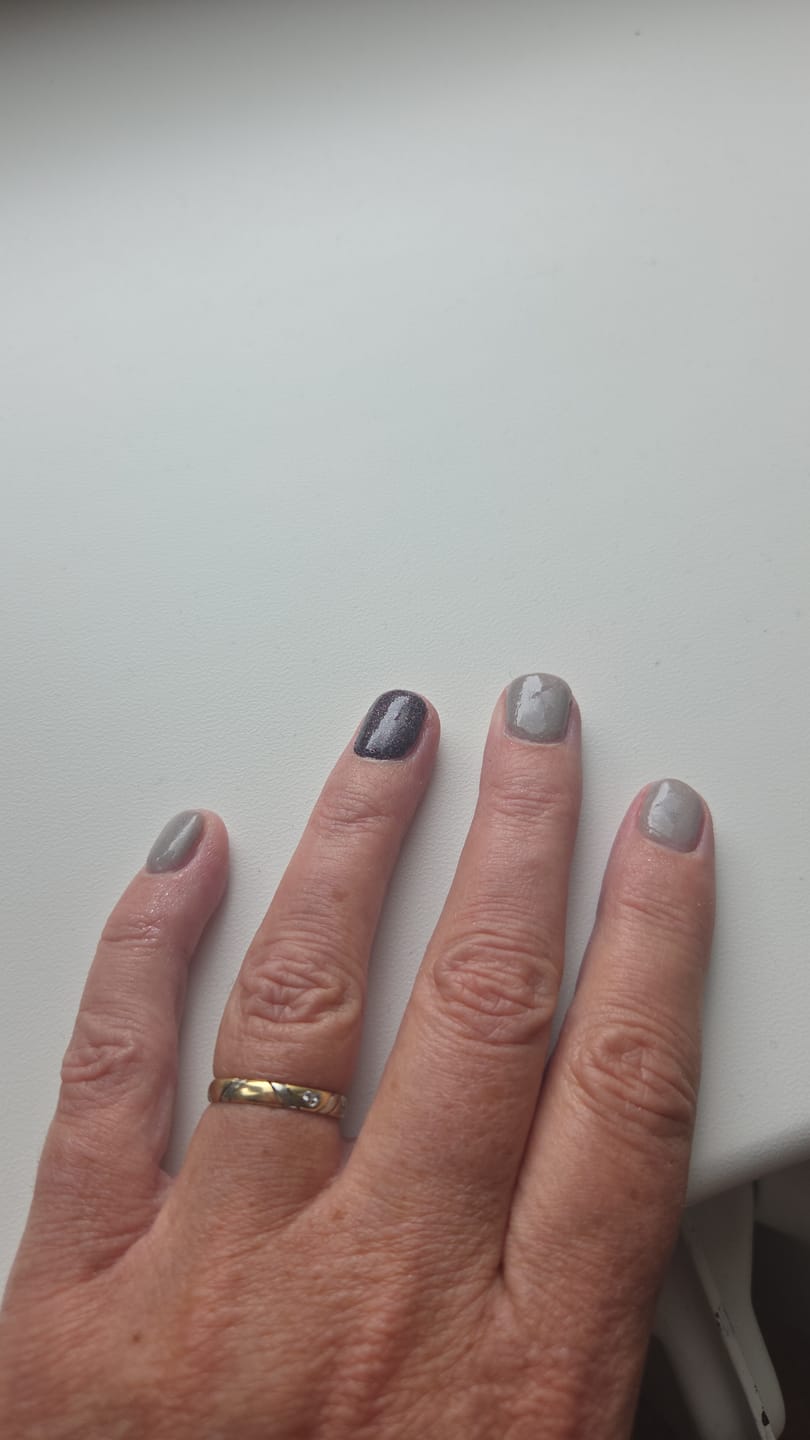 Customer photo review of Autumn Tea Gold Dipping Powder
