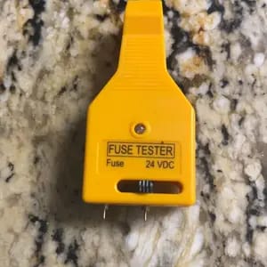 Customer photo review of Strumento Diagnostico Auto per Testare e Rimuovere Fusibili
