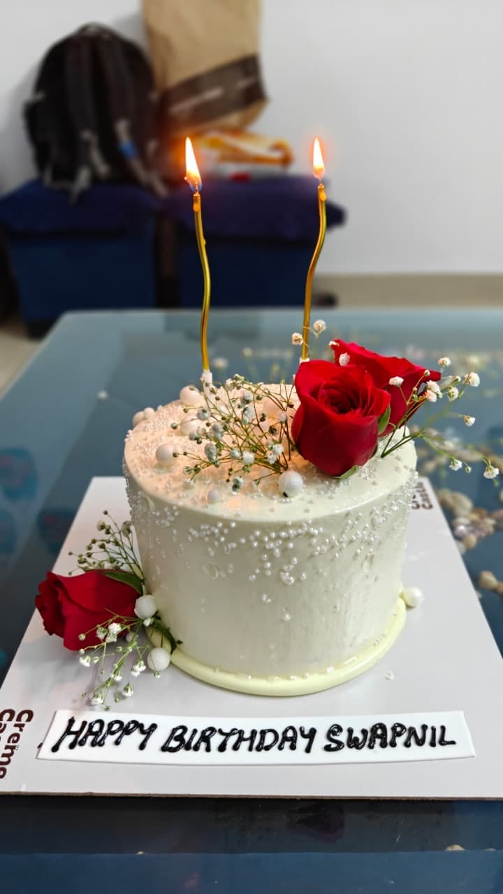 Customer photo review of Pearl Cascade Red Rose Cake