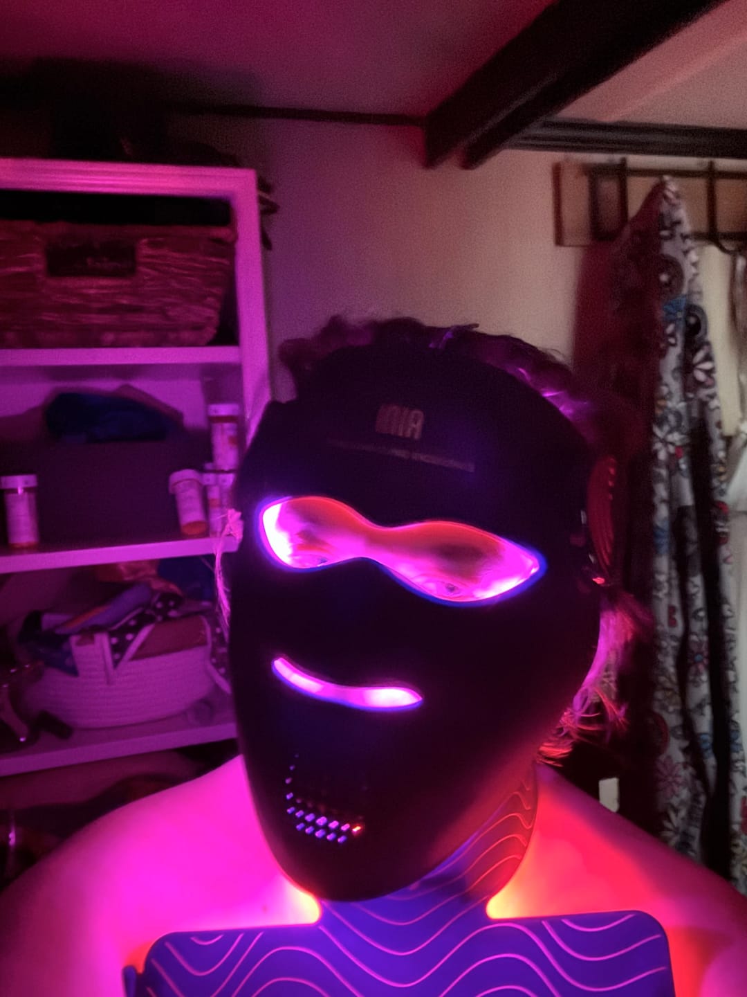 Customer photo review of INIA GLOW 4D 940nm Dual NIR Wireless LED Mask