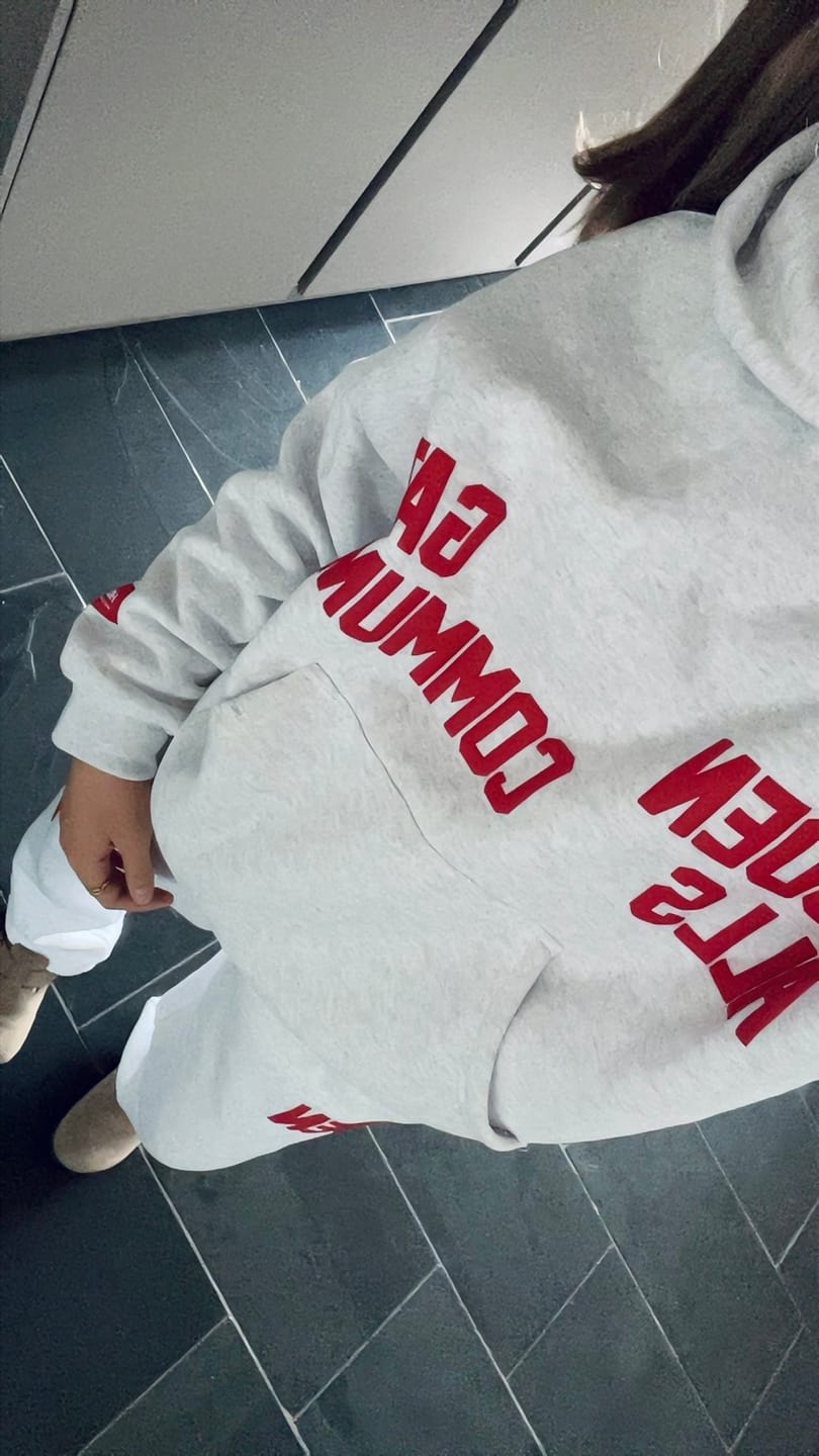 Customer photo review of GATED COMMUNITY HOODIE LIGHT GREY/RED