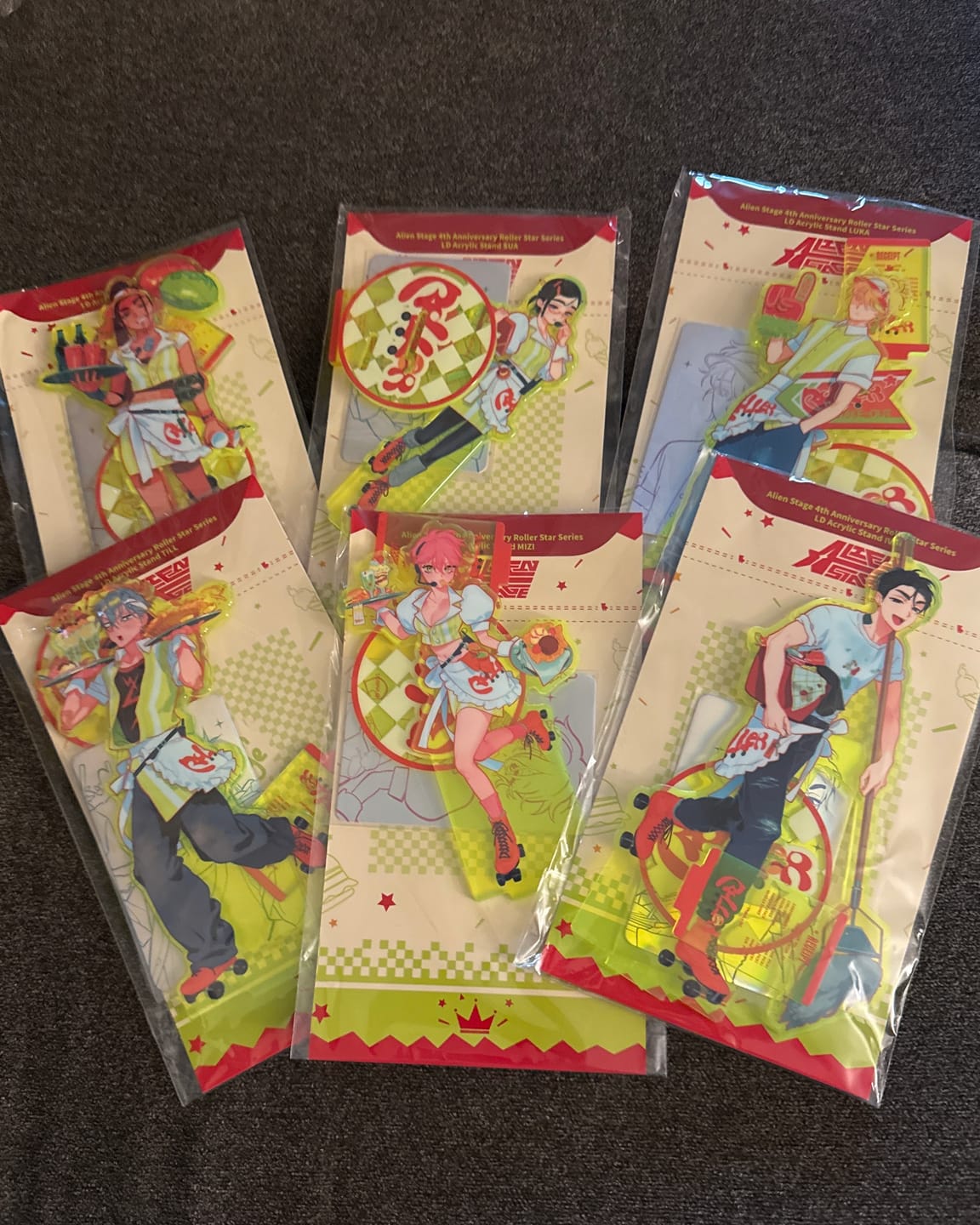 Customer photo review of 【Pre-Order】Alien Stage - 4th Anniversary - Roller Star Series - LD Acrylic Stand